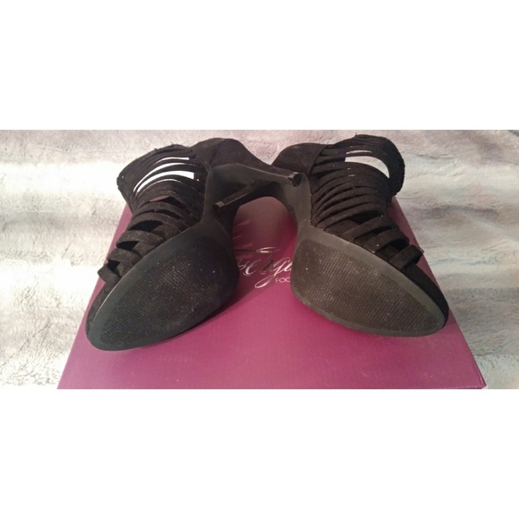 Black Strappy Heels by Fergie - Picture 5 of 6